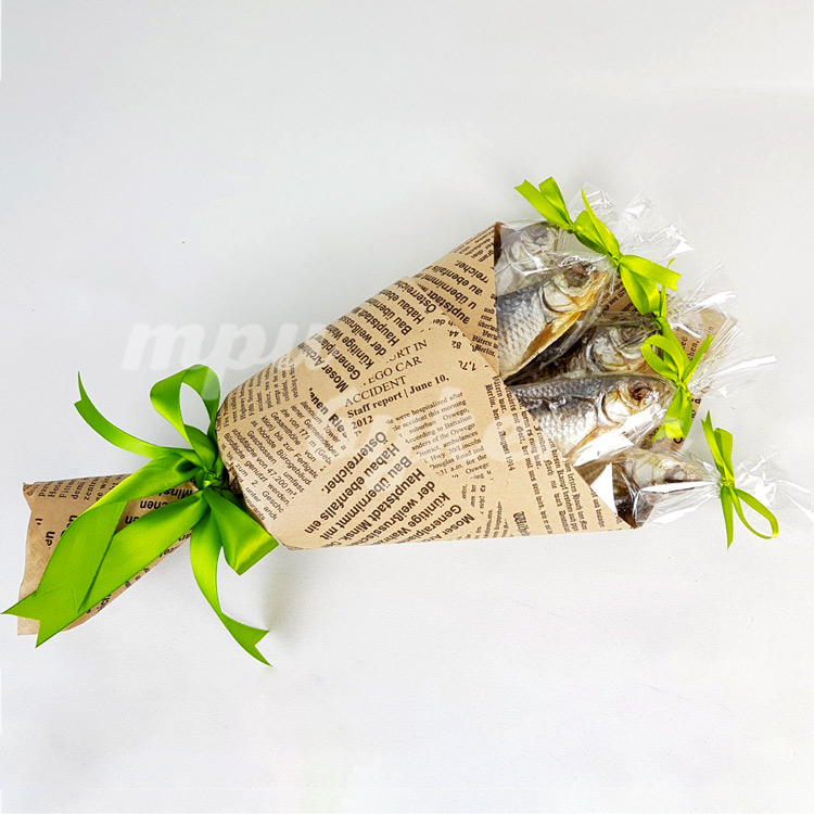 Букет из вяленой рыбы (на столе)