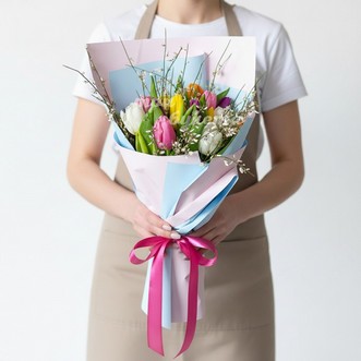 Букет на 8 марта из 15 тюльпанов