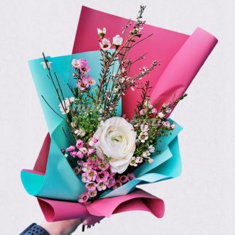 Мини-букет из белого ранункулюса