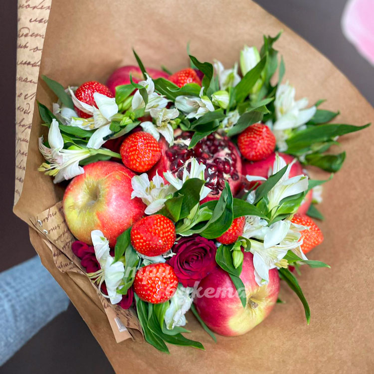 Букет из яблок и альстромерий (доп. фото)